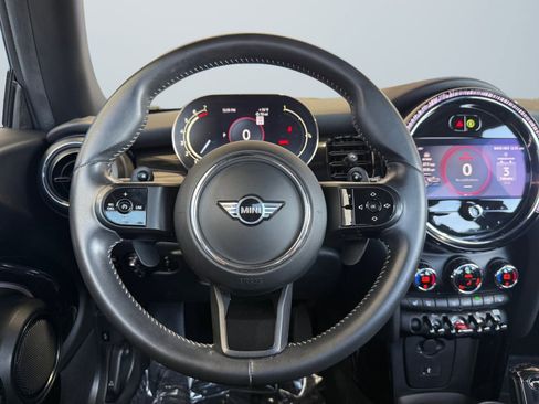 Used 2023 MINI Cooper S image 10