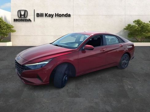 Used 2023 Hyundai Elantra SEL image 8