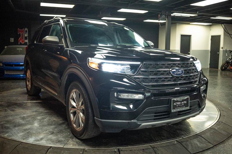 Used 2023 Ford Explorer XLT w/ Equipment Group 202A AWD/4WD image 5