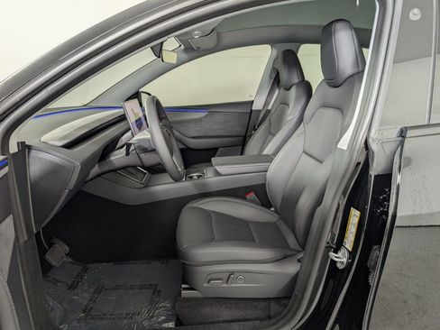 Used 2026 Tesla Model Y Long Range image 11