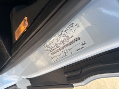 Used 2020 Ford Transit 250 Medium Roof image 29