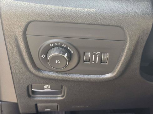 Used 2026 Jeep Grand Cherokee Limited w/ Limited Altitude Package AWD/4WD image 19
