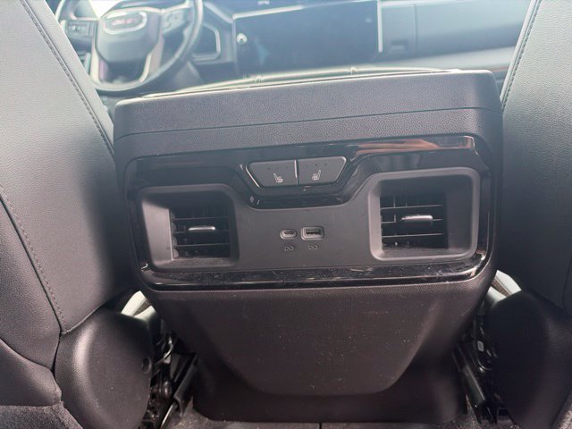 Used 2024 GMC Sierra 1500 AT4 w/ Technology Package AWD/4WD image 16