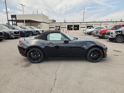 New 2026 MAZDA MX-5 Miata Club RWD image 7