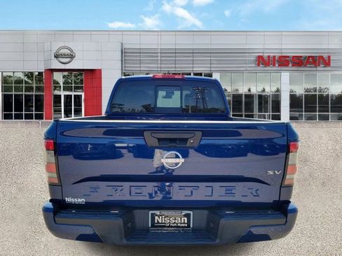 Certified 2022 Nissan Frontier SV RWD image 6