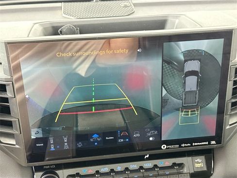 Used 2023 Toyota Tundra Limited image 13