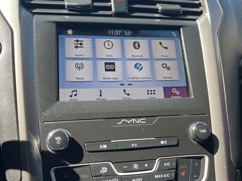 Used 2019 Ford Fusion SEL FWD image 41