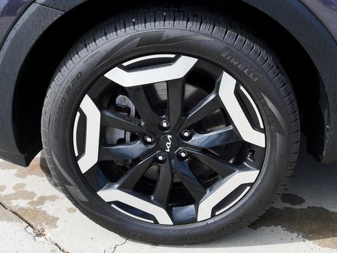 Used 2025 Kia Telluride S AWD/4WD image 12