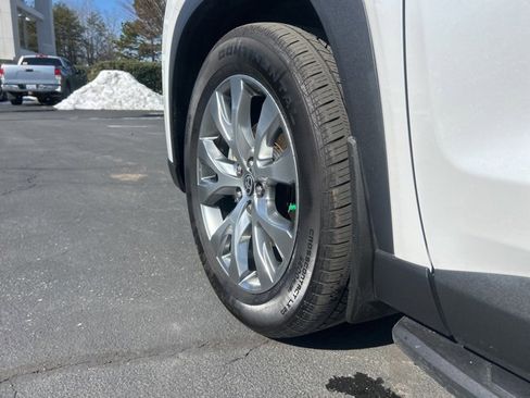 Used 2024 Toyota Grand Highlander Limited image 10