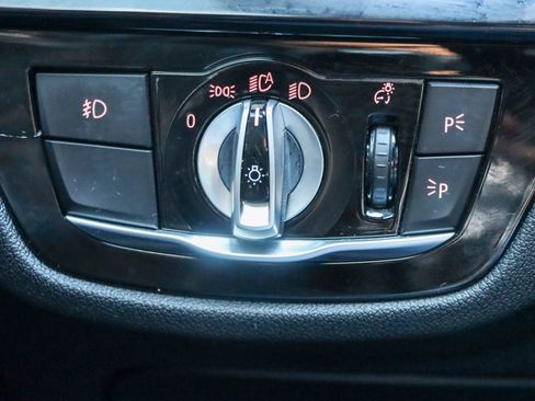 Used 2018 BMW 530e image 31