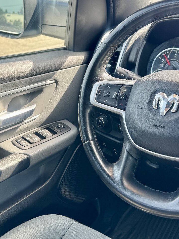 Used 2022 RAM 1500 Big Horn AWD/4WD image 21
