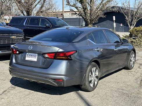 Used 2020 Nissan Altima 2.5 S image 2