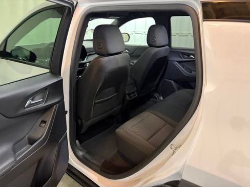 Used 2025 Chevrolet Equinox LT FWD image 23