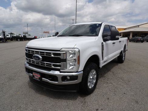 Used 2024 Ford F250 XLT w/ FX4 Off-Road Package AWD/4WD image 61