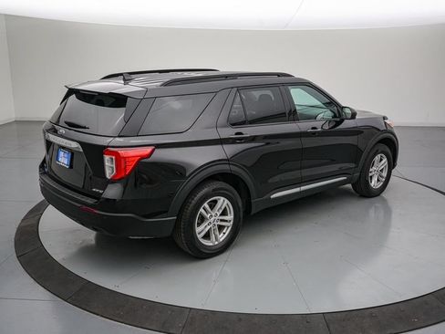 Certified 2024 Ford Explorer XLT AWD/4WD image 4