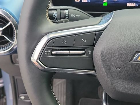 Certified 2025 Chevrolet Equinox EV LT FWD image 25