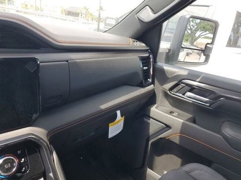 New 2026 GMC Sierra 2500 AT4 w/ AT4 Premium Plus Package AWD/4WD image 27