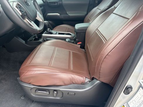 Used 2023 Toyota Tacoma SR5 image 15