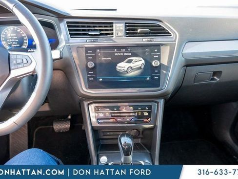Used 2023 Volkswagen Tiguan SE image 8
