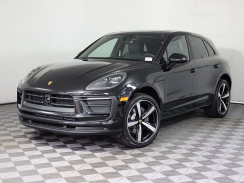 Used 2025 Porsche Macan image 1