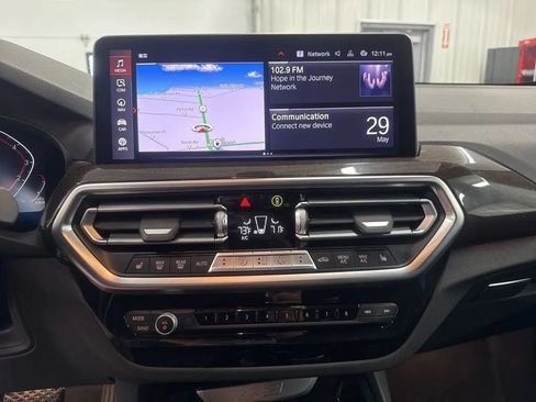 Used 2024 BMW X3 xDrive30i AWD/4WD image 16