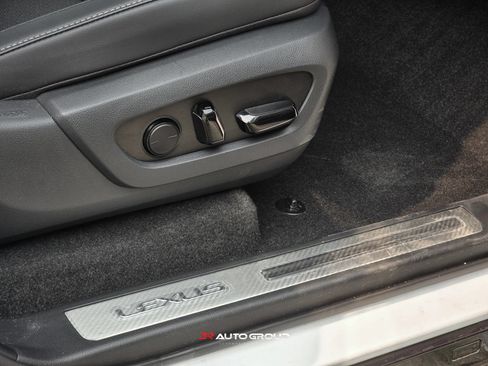 Used 2025 Lexus GX 550 w/ Cold Area Package AWD/4WD image 28