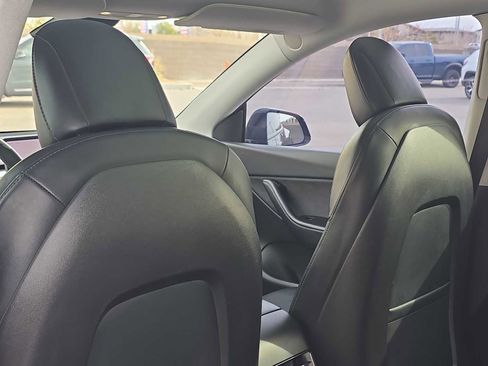 Used 2021 Tesla Model Y Long Range image 15