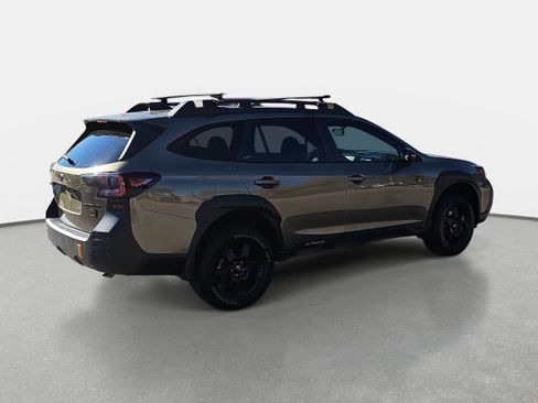 Used 2022 Subaru Outback Wilderness image 5