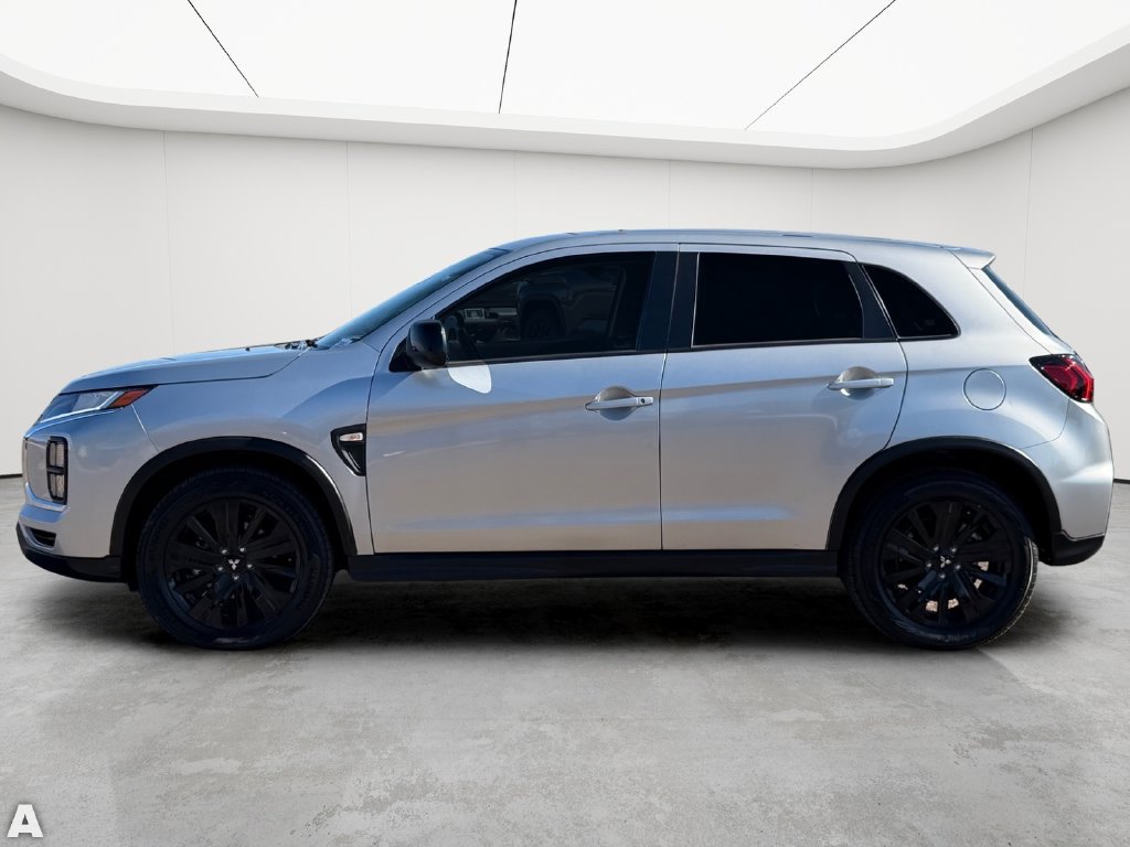 Used 2025 Mitsubishi Outlander Sport ES AWD/4WD image 3
