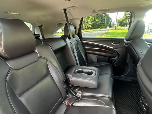 Used 2018 Acura MDX w/ Technology Package AWD/4WD image 30