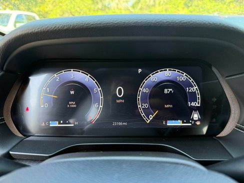 Used 2023 Jeep Grand Cherokee Altitude RWD image 4