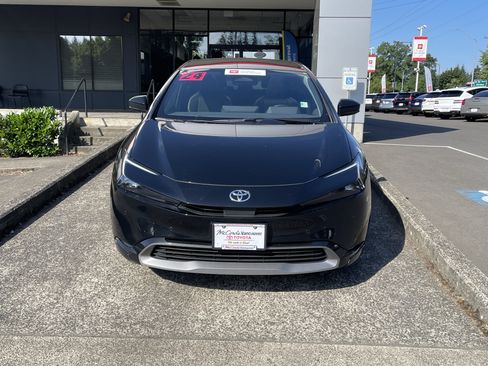 Certified 2024 Toyota Prius XLE AWD/4WD image 2