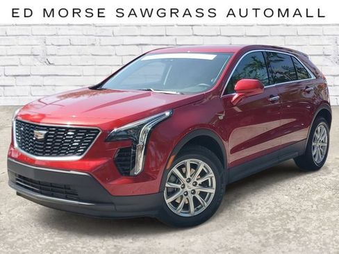 Used 2023 Cadillac XT4 Luxury FWD image 1