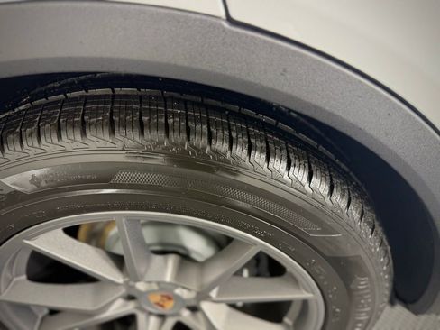 New 2026 Porsche Cayenne image 20