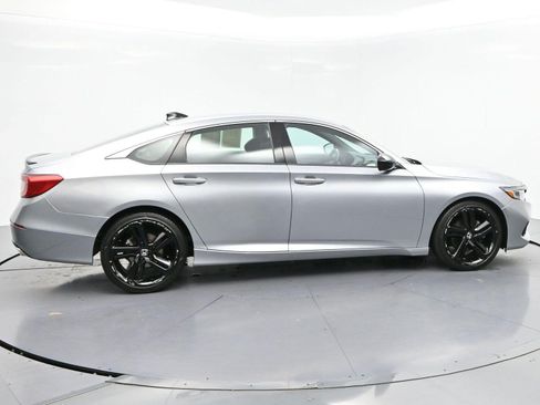 Used 2022 Honda Accord Sport image 8