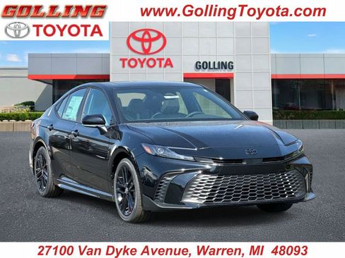 New 2026 Toyota Camry SE FWD image 1
