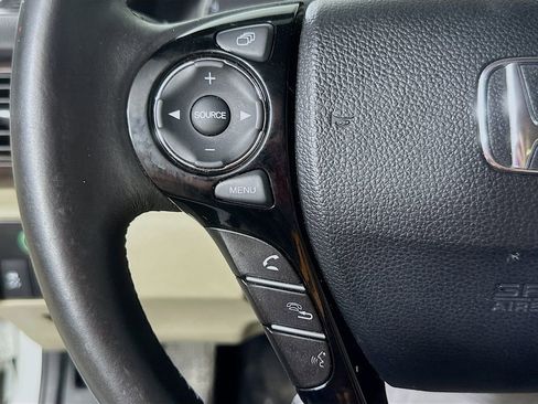 Used 2017 Honda Accord EX-L image 23