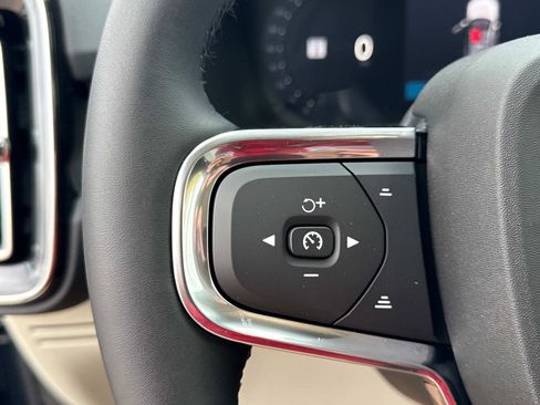 New 2026 Volvo XC40 B5 Plus w/ Climate Package image 30