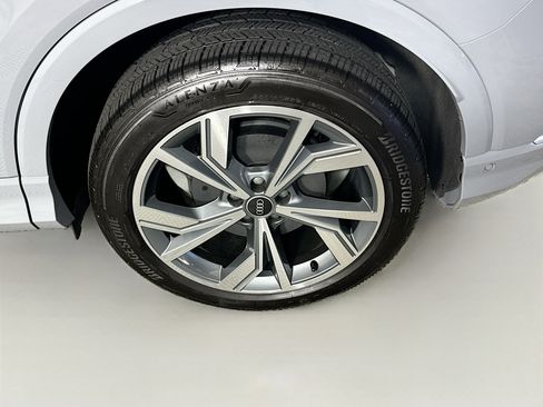 Used 2023 Audi Q4 e-tron Premium Plus image 11