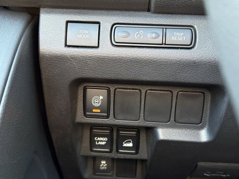 Used 2022 Nissan Frontier S w/ Technology Package image 17