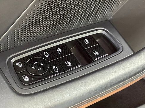 Used 2021 Porsche Taycan Turbo image 20