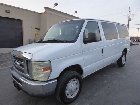 Used 2009 Ford E-350 and Econoline 350 XL image 3