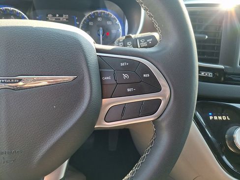 Used 2024 Chrysler Voyager LX FWD image 22