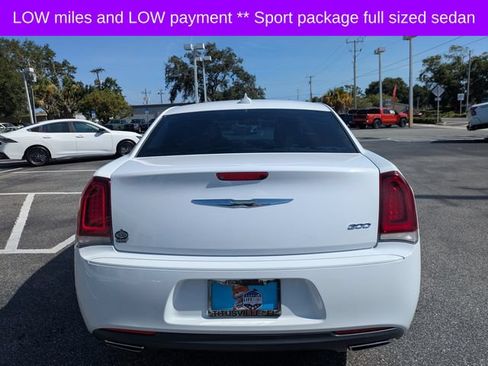 Used 2018 Chrysler 300 Touring w/ Sport Appearance Package RWD image 5
