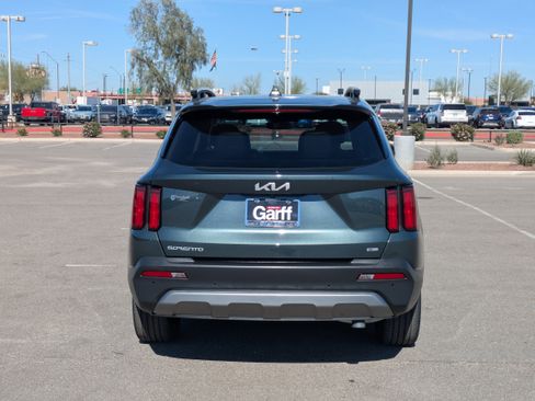 Certified 2023 Kia Sorento SX Prestige image 4