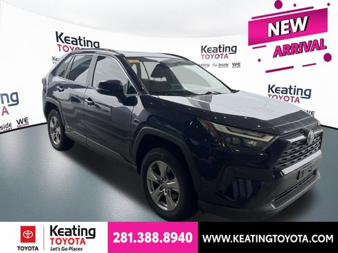 Used 2022 Toyota RAV4 XLE w/ Convenience Package AWD/4WD image 1