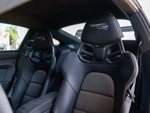 Used 2025 Porsche 911 GT3 RS RWD image 4