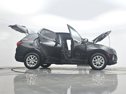Used 2023 Chevrolet Equinox LT FWD image 43