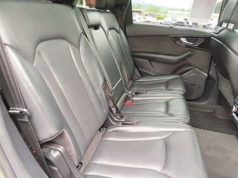 Used 2019 Audi Q7 3.0T Prestige AWD/4WD image 38