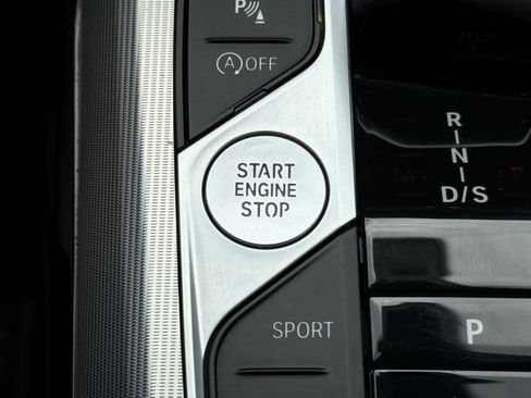 Used 2023 BMW 230i Coupe w/ Premium Package RWD image 10